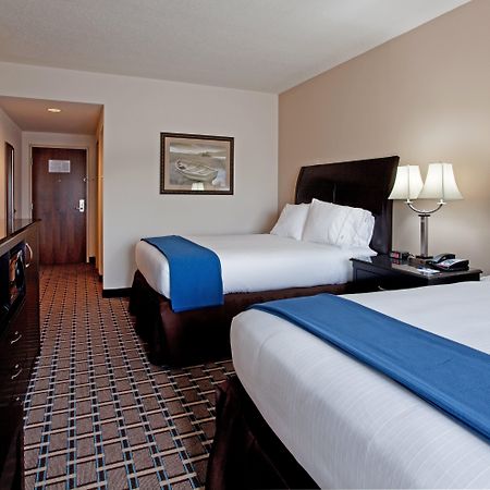 Holiday Inn Express Hotel & Suites Hope Mills-Fayetteville Airport, An Ihg Hotel Rom bilde