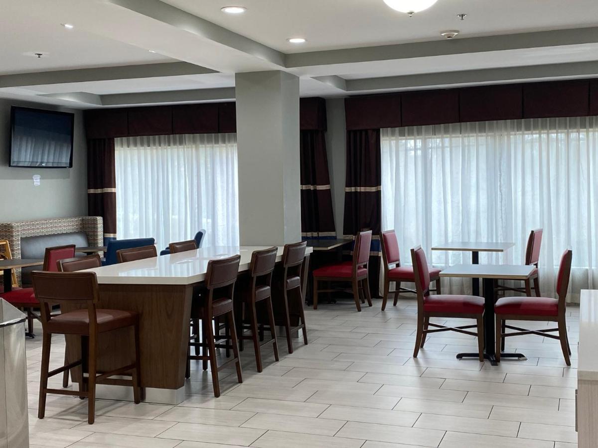 Holiday Inn Express Hotel & Suites Hope Mills-Fayetteville Airport, An Ihg Hotel Eksteriør bilde