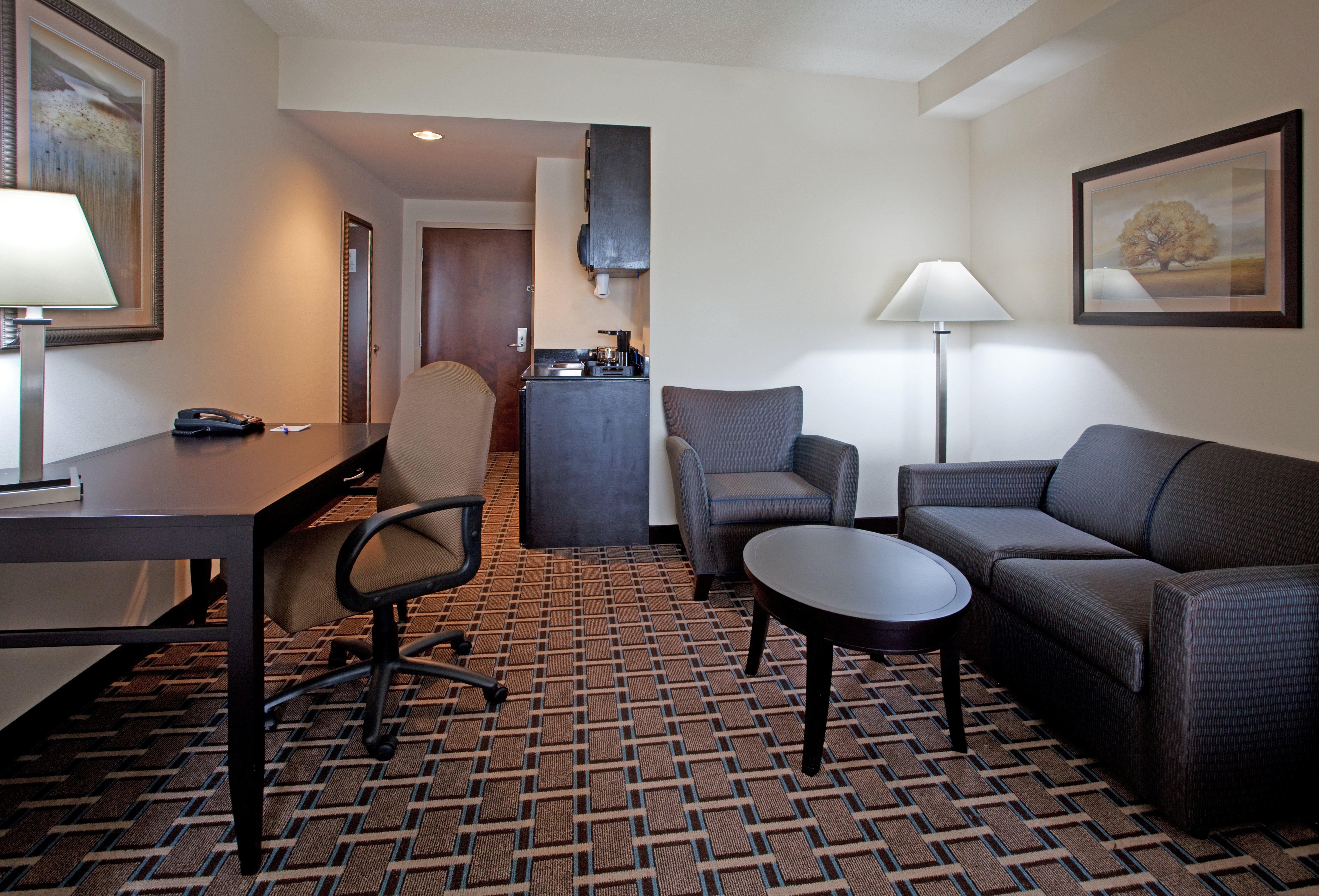 Holiday Inn Express Hotel & Suites Hope Mills-Fayetteville Airport, An Ihg Hotel Rom bilde